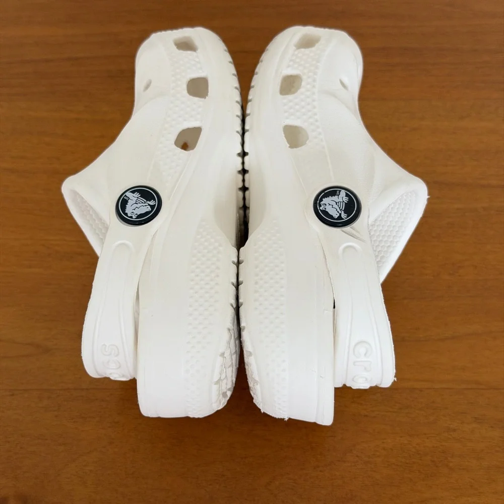 White Iconic CROCS Toddler Clogs - Cute Crocodile Detail , Comfy & Casual - 7C